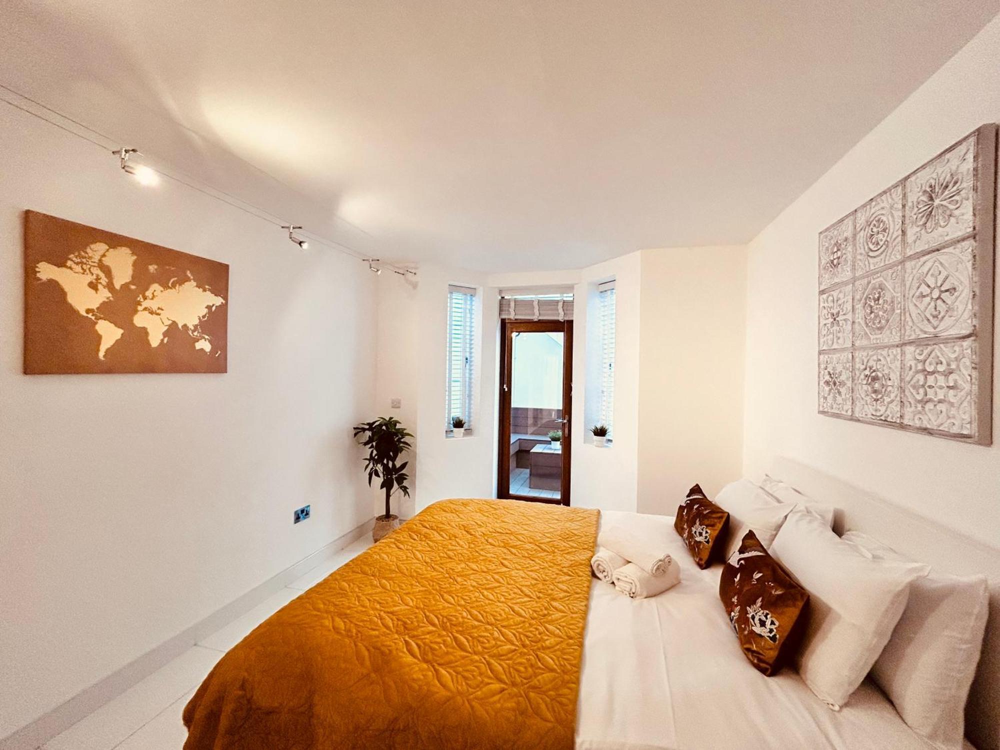 Stunning Spacious B.Apt. Slps.4 Londra Esterno foto